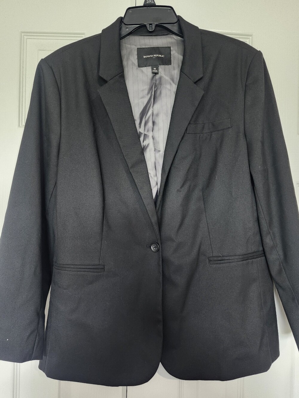 Banana Republic Size 16 Black Single Button Blazer